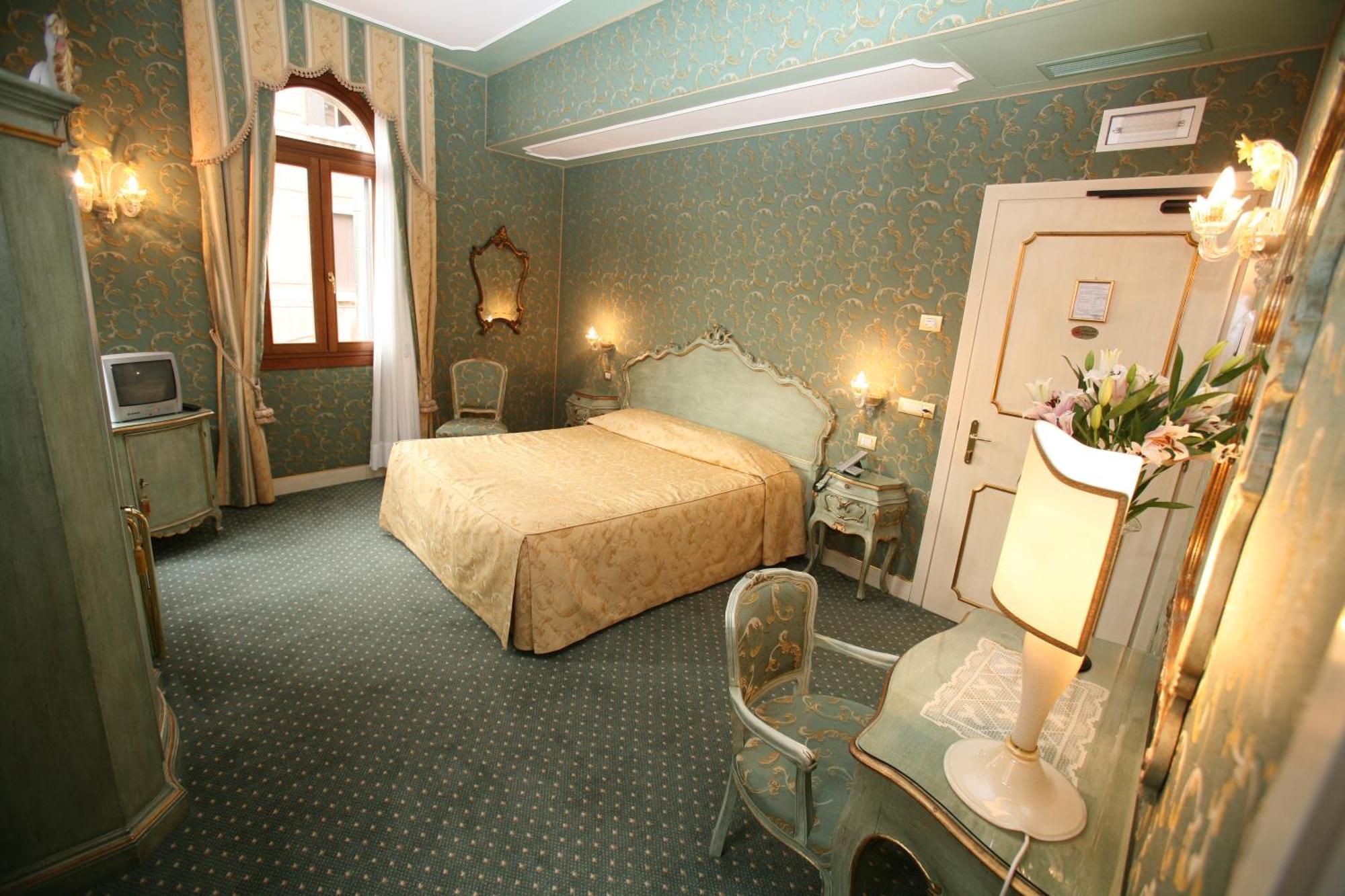 Triple Room,1215893074:JPEG